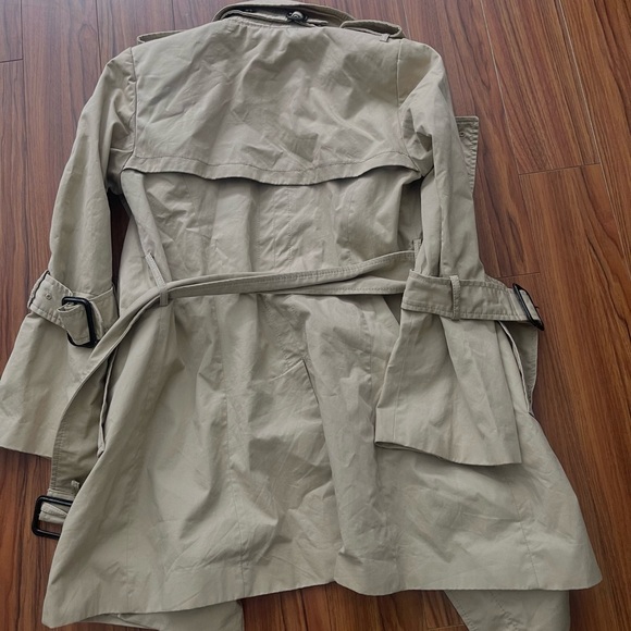 Banana Republic Trench Coat - Picture 5 of 5